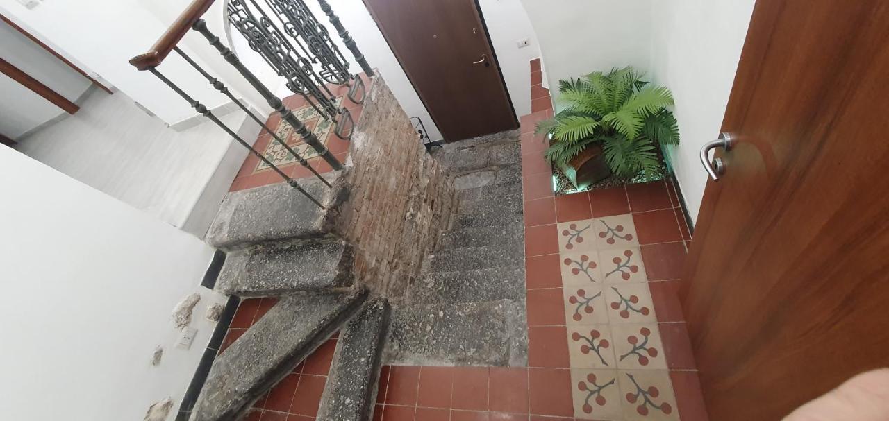 Domus Odeon La Casa Nel Parco Archeologico Di Catania Apartment Exterior photo